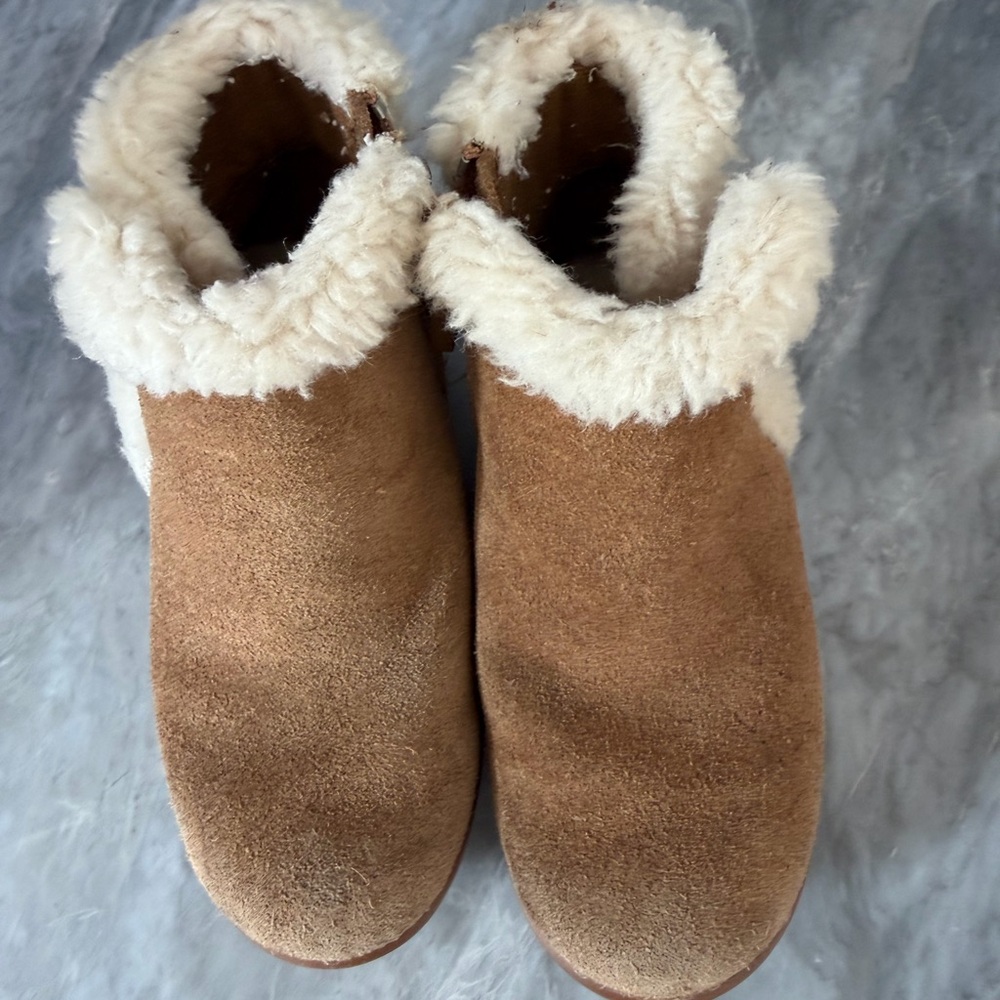 Girls Ugg boots size us 10